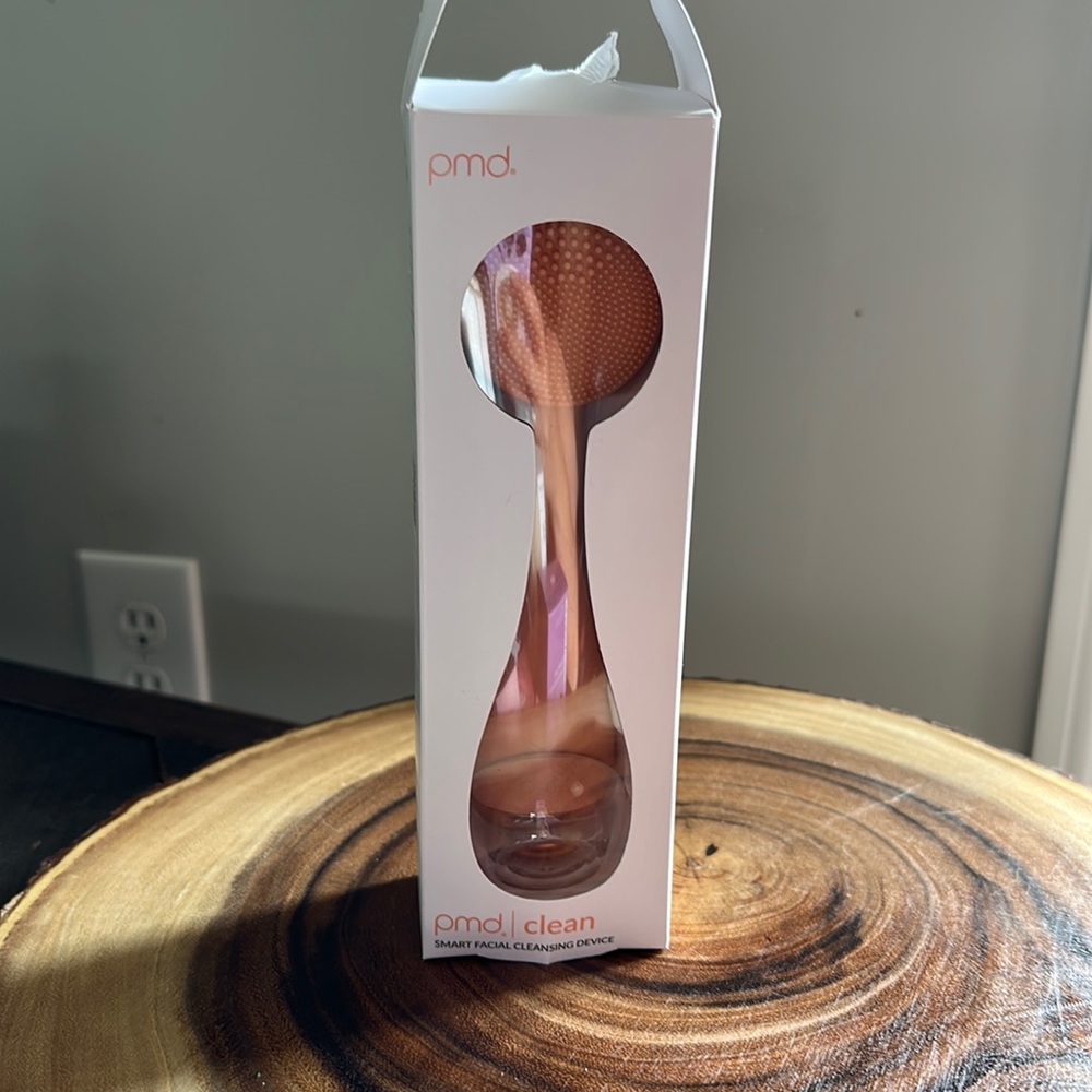 PMD/clean brand smart, facial cleansing device. Brand new never used.